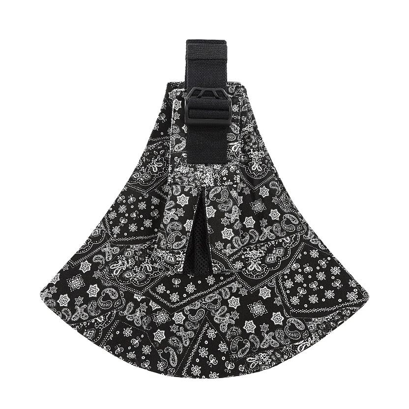 Safety features of portable baby carrier